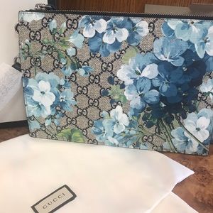 Gucci bloom wristlet / pouch